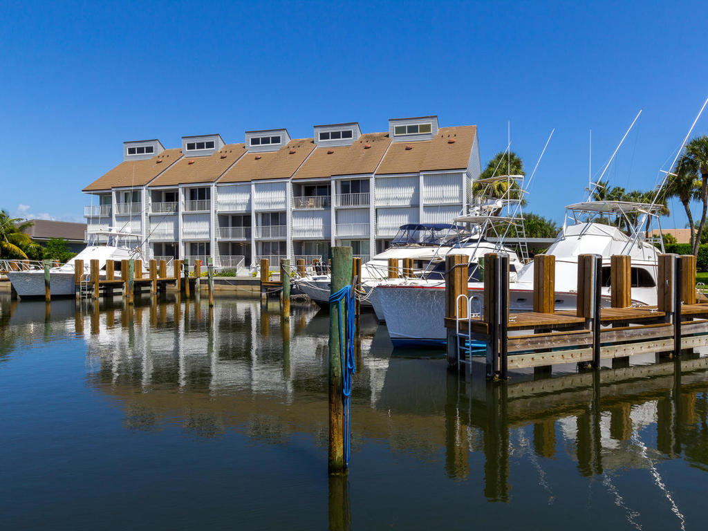 moorings catamaran rental